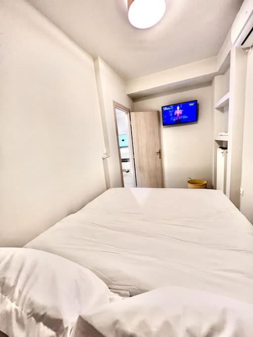 Lovely 1-Bedroom 2 Minutes From Beach Atena Exterior foto