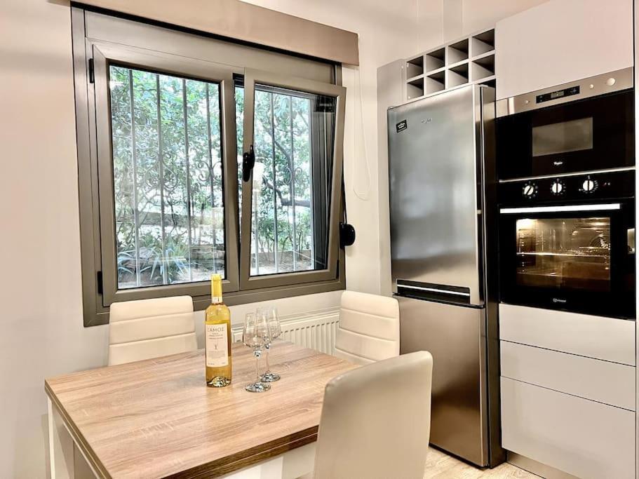 Lovely 1-Bedroom 2 Minutes From Beach Atena Exterior foto